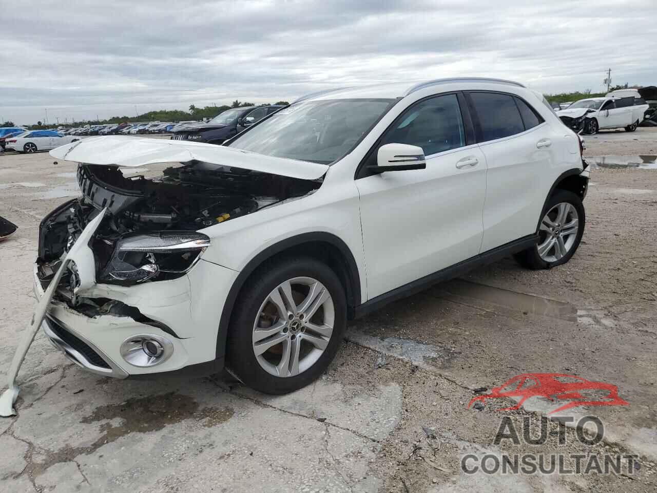 MERCEDES-BENZ GLA-CLASS 2018 - WDCTG4EB5JJ407909