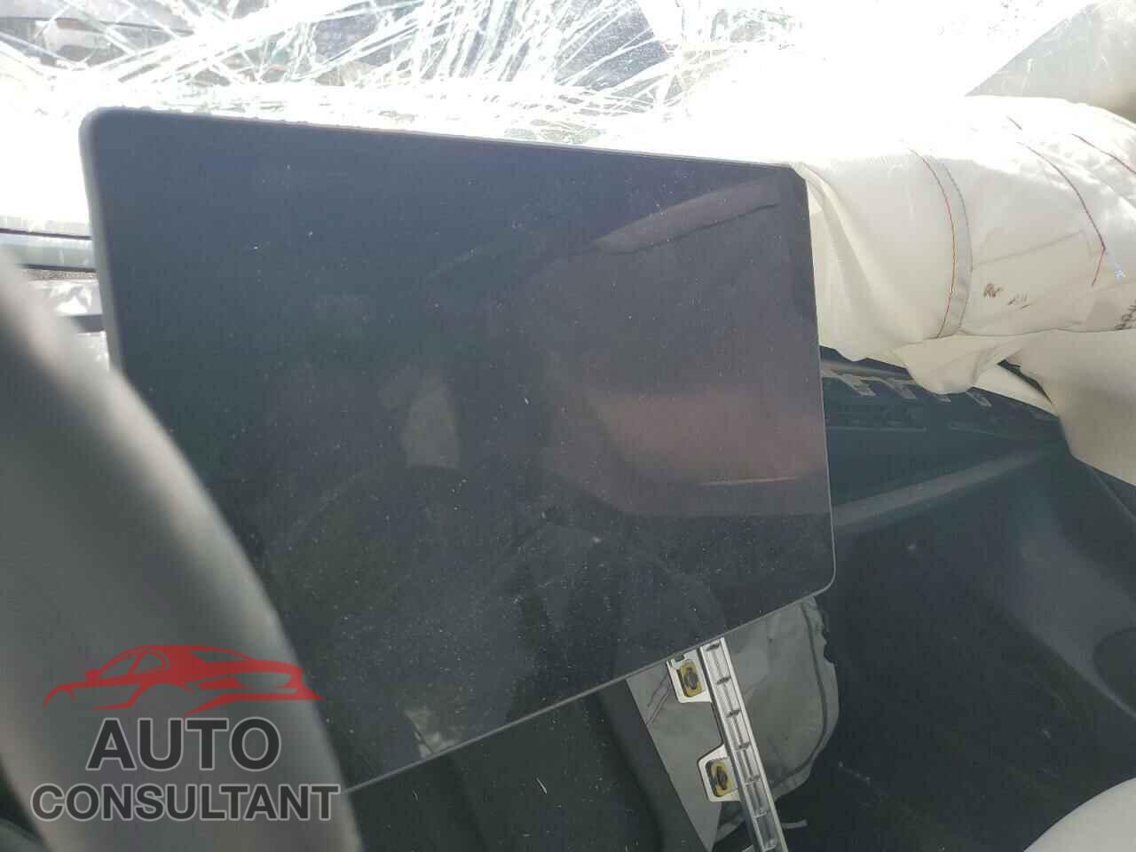 TESLA MODEL 3 2023 - 5YJ3E1EB1PF674393