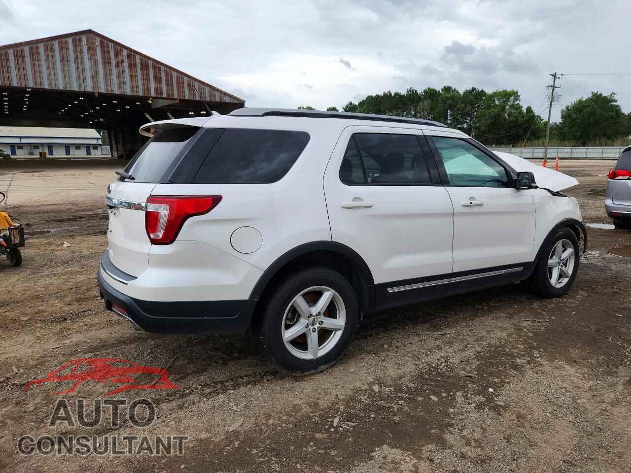 FORD EXPLORER 2018 - 1FM5K7D86JGA30293