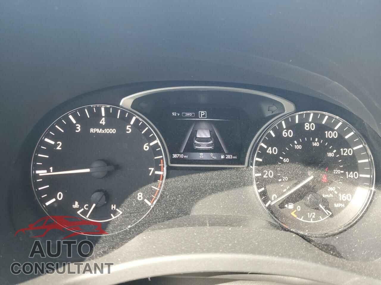 NISSAN PATHFINDER 2019 - 5N1DR2MM6KC636113
