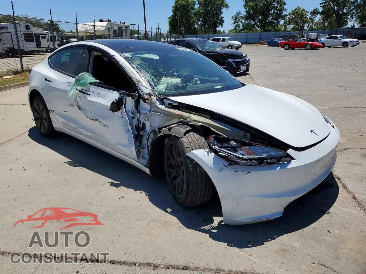 TESLA MODEL 3 2024 - 5YJ3E1EA3RF784856