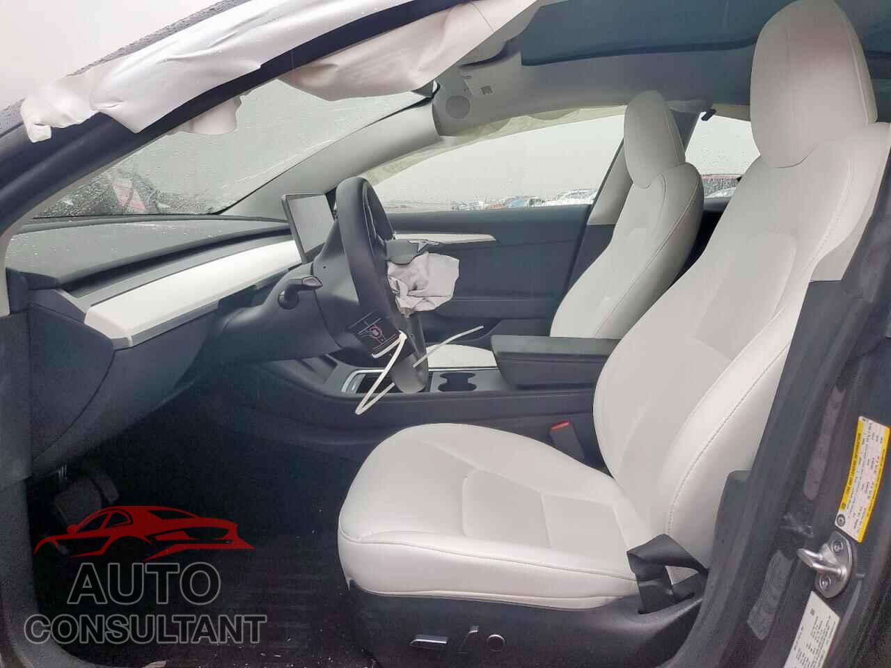 TESLA MODEL 3 2023 - 5YJ3E1EA8PF696172