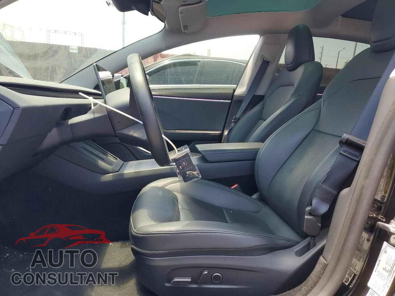 TESLA MODEL 3 2024 - 5YJ3E1EA6RF828056