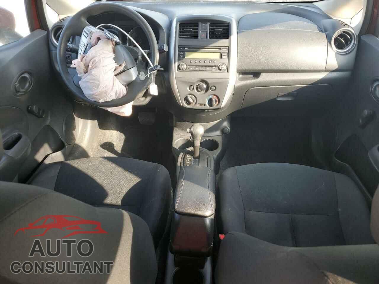 NISSAN VERSA 2017 - 3N1CE2CP3HL371707