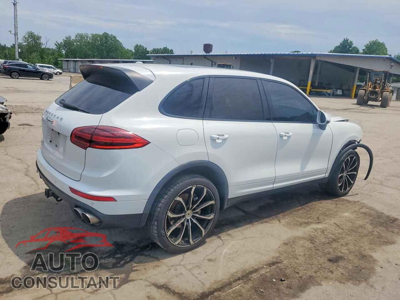 PORSCHE CAYENNE 2016 - WP1AB2A21GLA96576