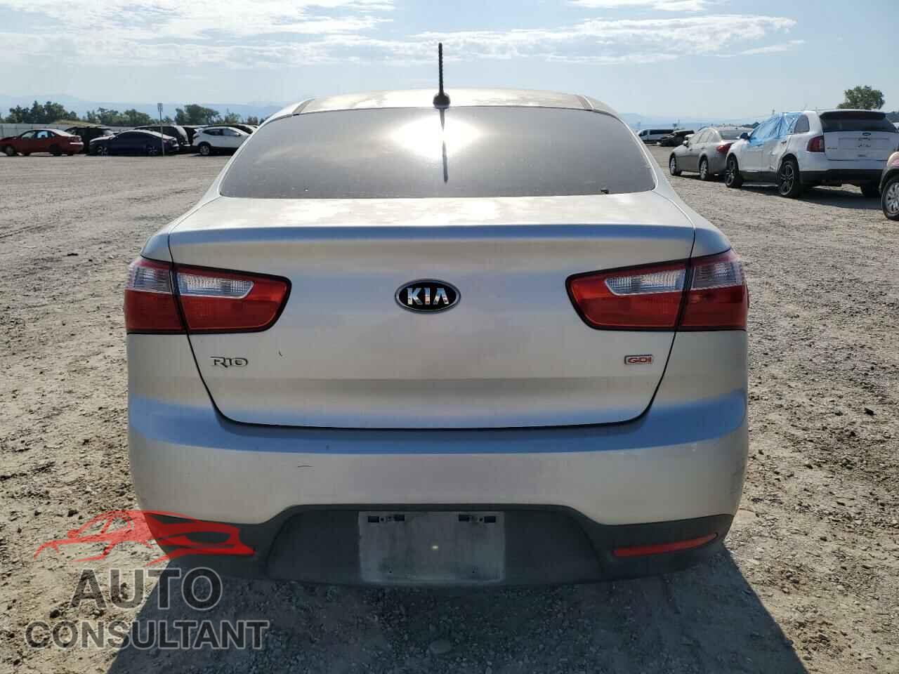 KIA RIO 2014 - KNADM4A38E6385900