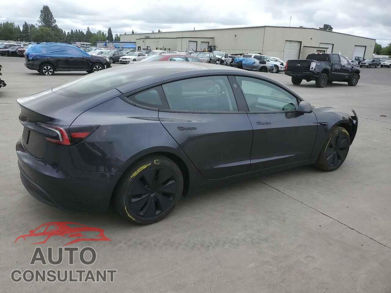 TESLA MODEL 3 2024 - 5YJ3E1EA4RF743345