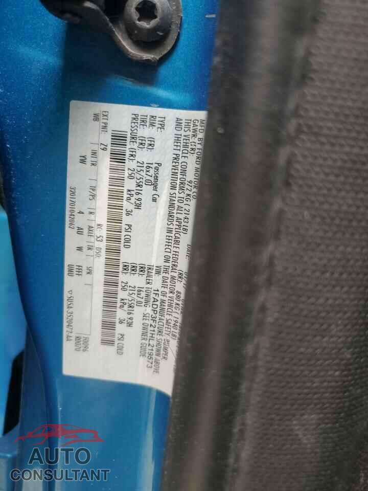 FORD FOCUS 2017 - 1FADP3F21HL219573