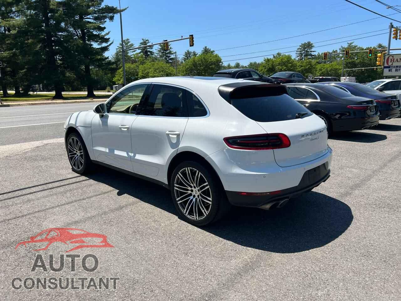 PORSCHE MACAN 2015 - WP1AB2A56FLB61043