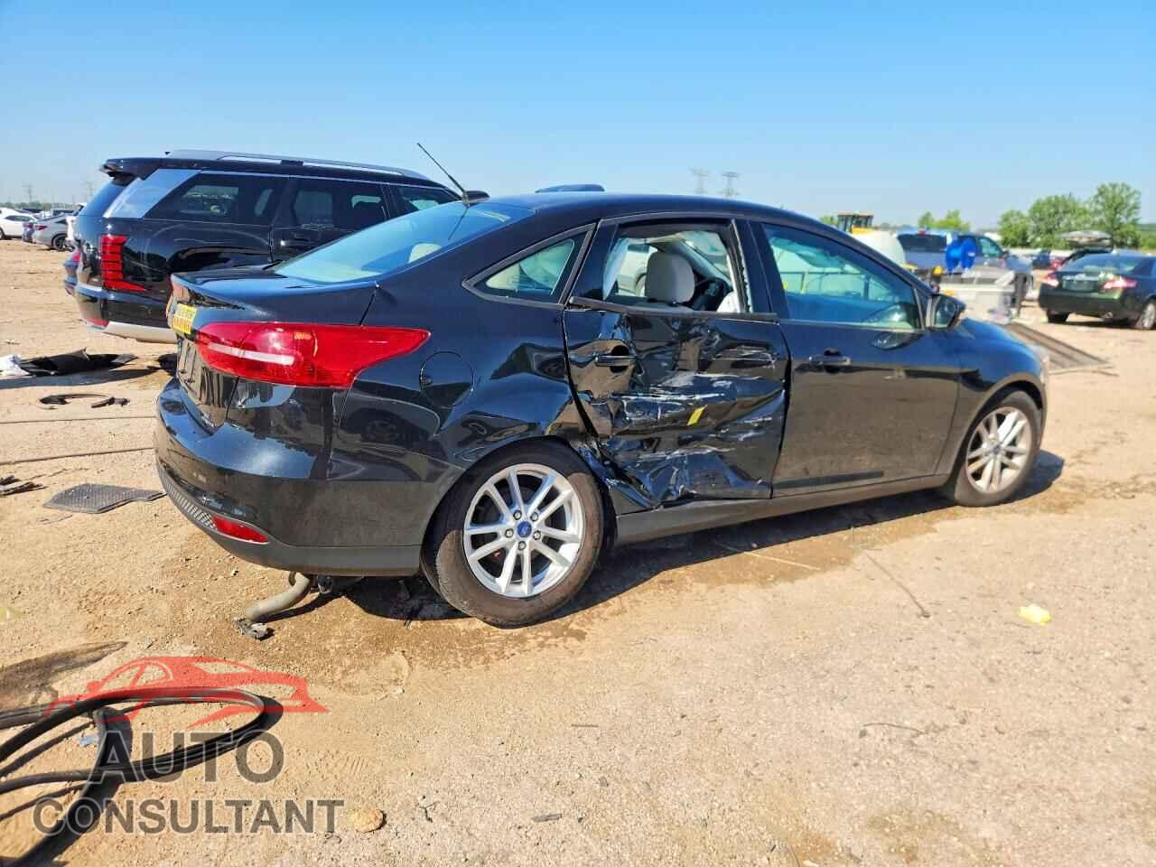 FORD FOCUS 2015 - 1FADP3F26FL361852