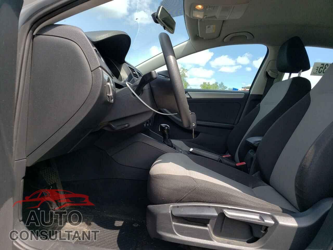 VOLKSWAGEN JETTA 2017 - 3VW2B7AJ6HM371012