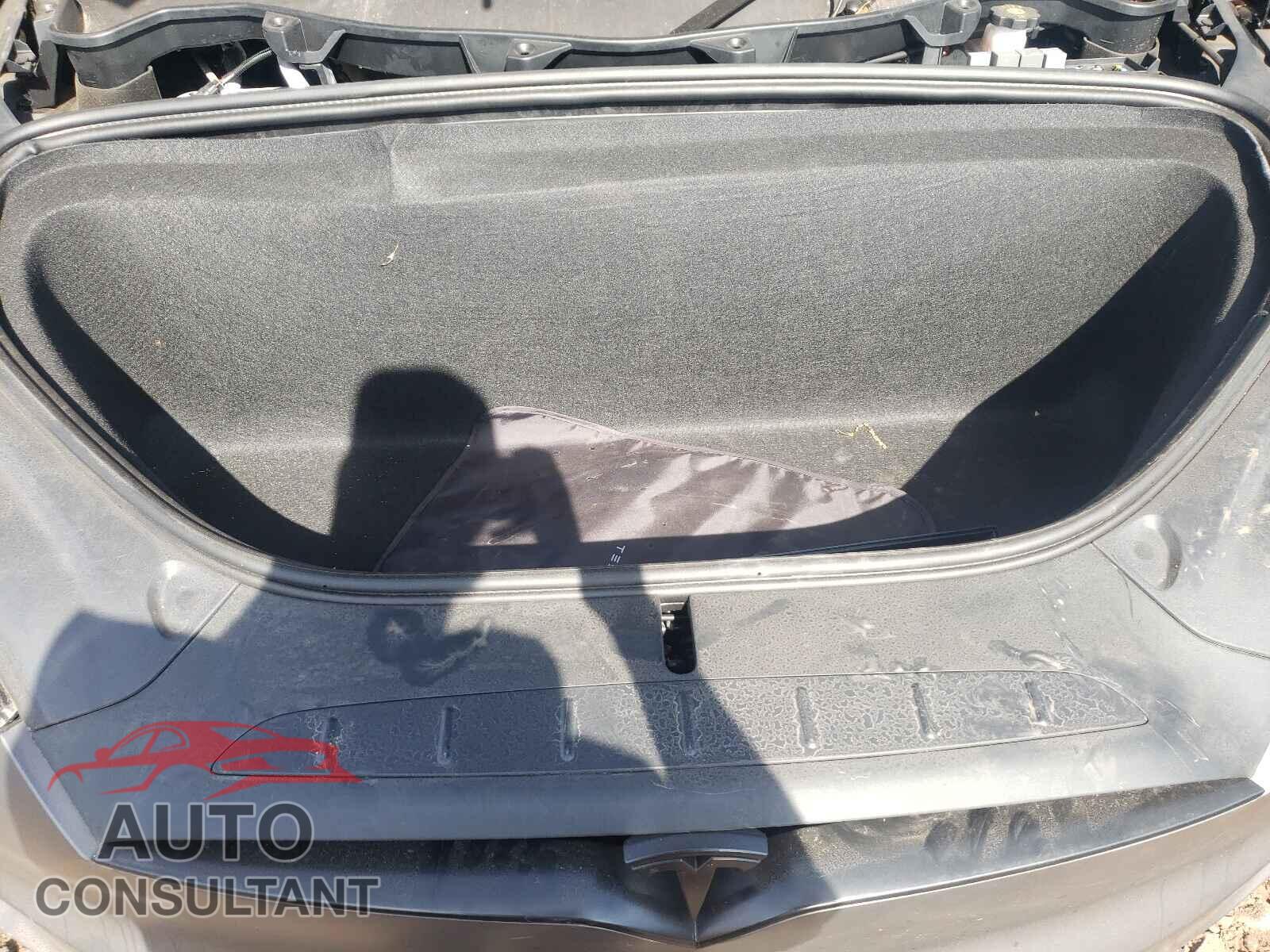 TESLA MODEL X 2020 - 5YJXCBE29LF234462