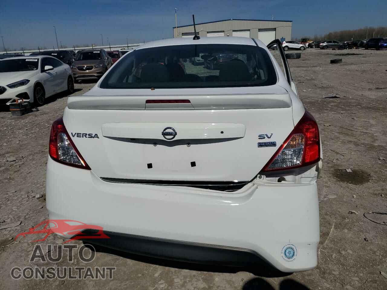 NISSAN VERSA 2019 - 3N1CN7AP3KL800240