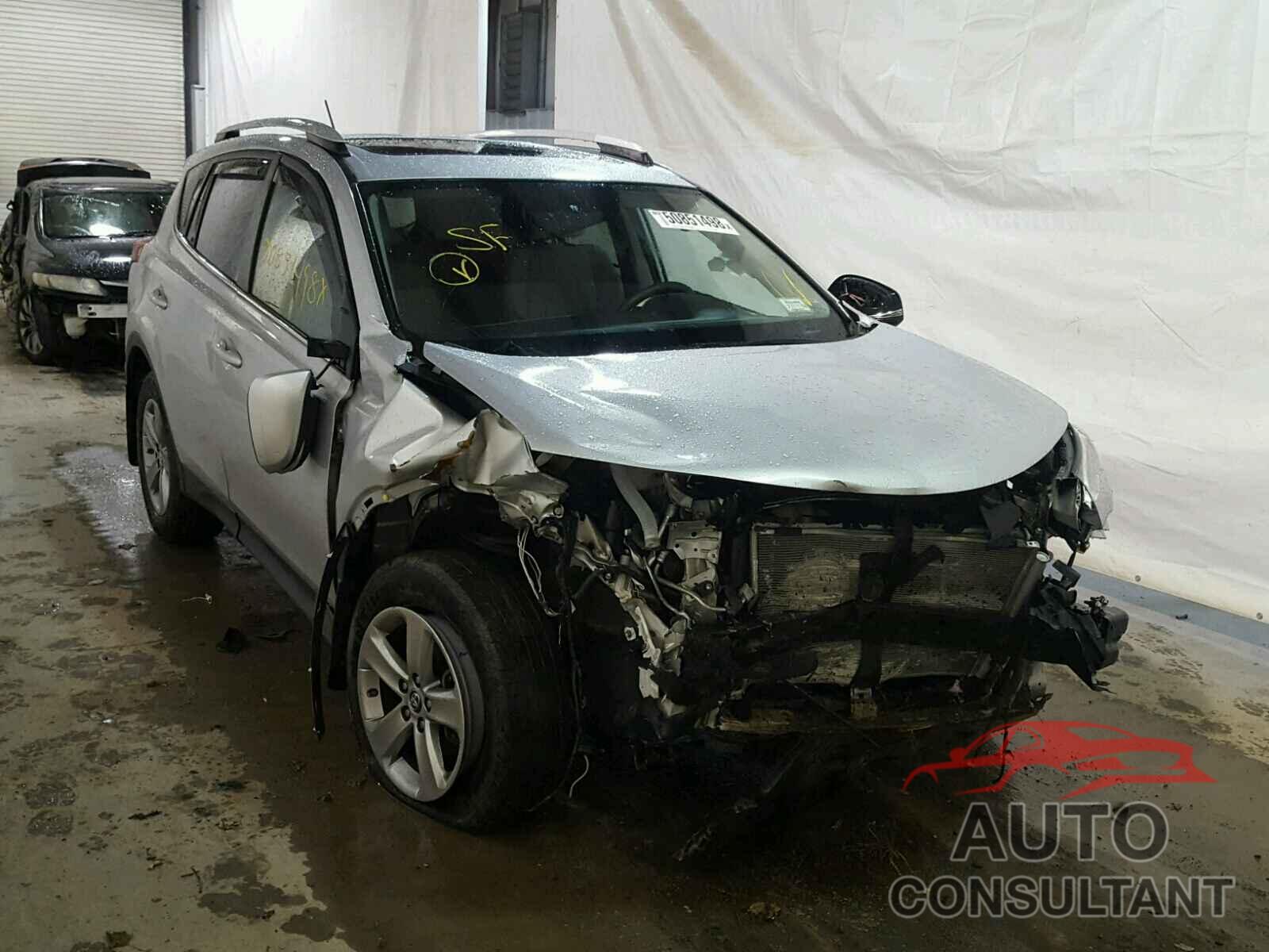 TOYOTA RAV4 XLE 2015 - 2T3RFREV5FW345110