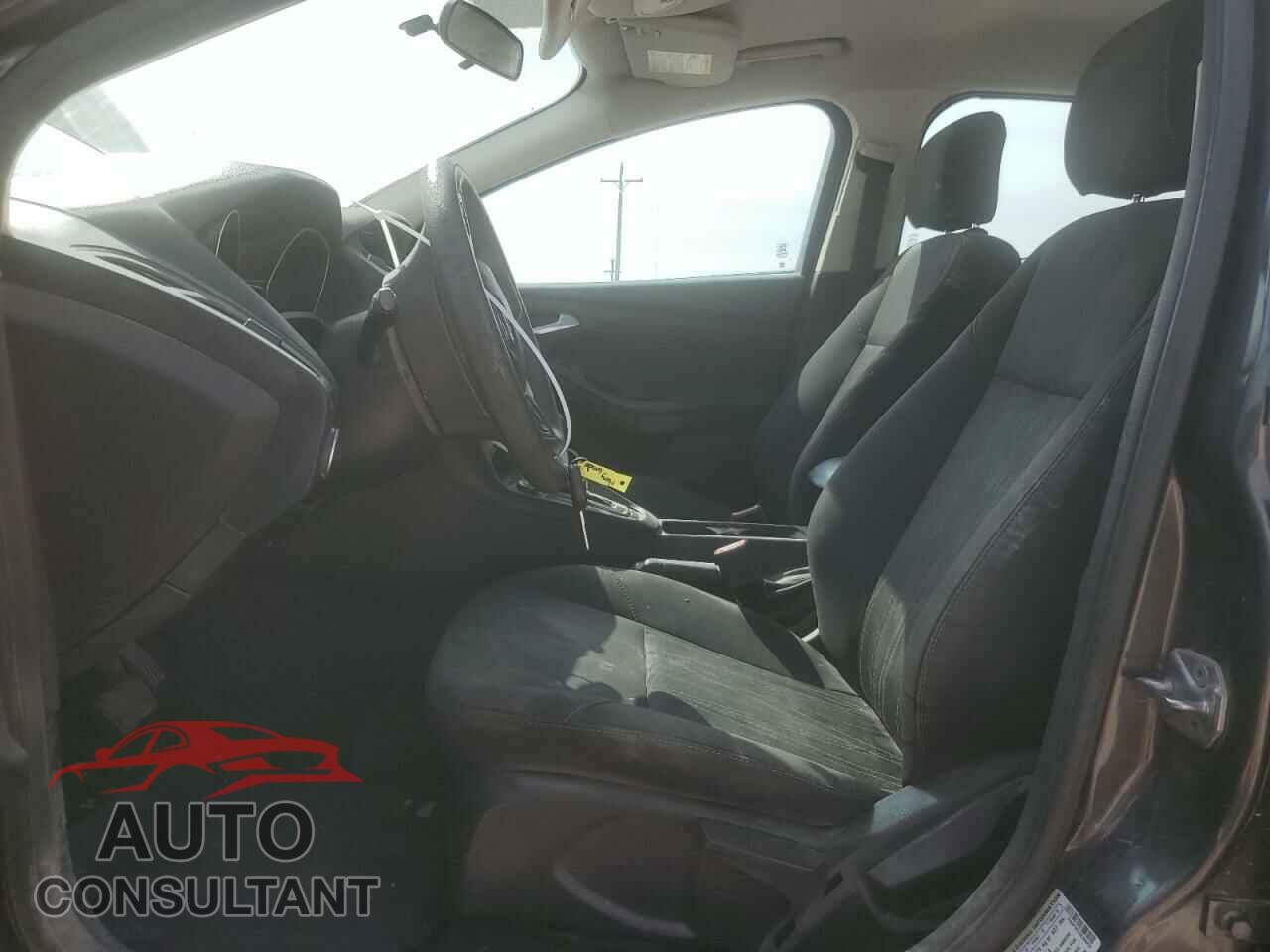 FORD FOCUS 2017 - 1FADP3F21HL308222