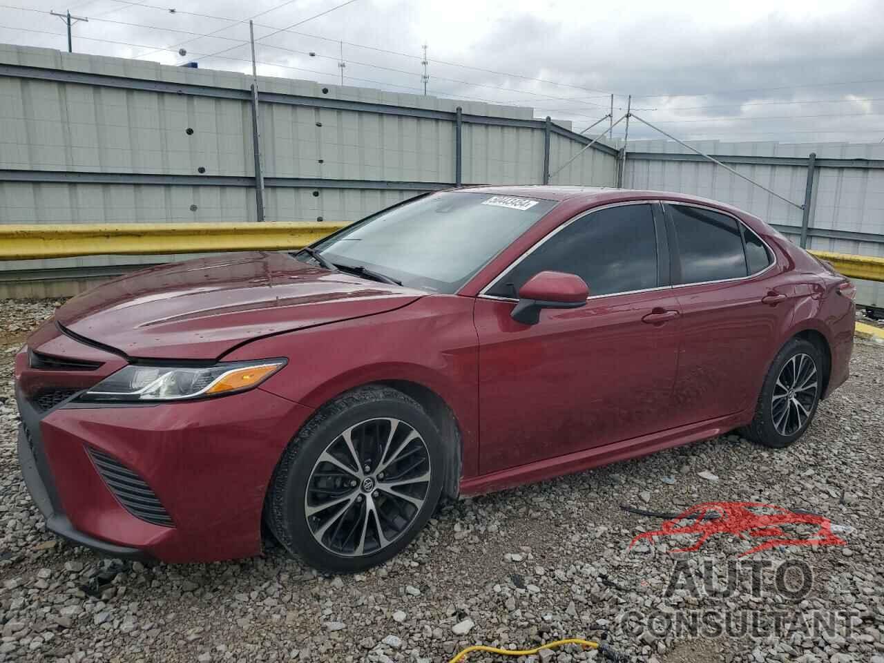 TOYOTA CAMRY 2018 - 4T1B11HK7JU663136