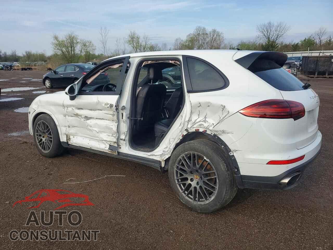 PORSCHE CAYENNE 2017 - WP1AA2A25HKA86174