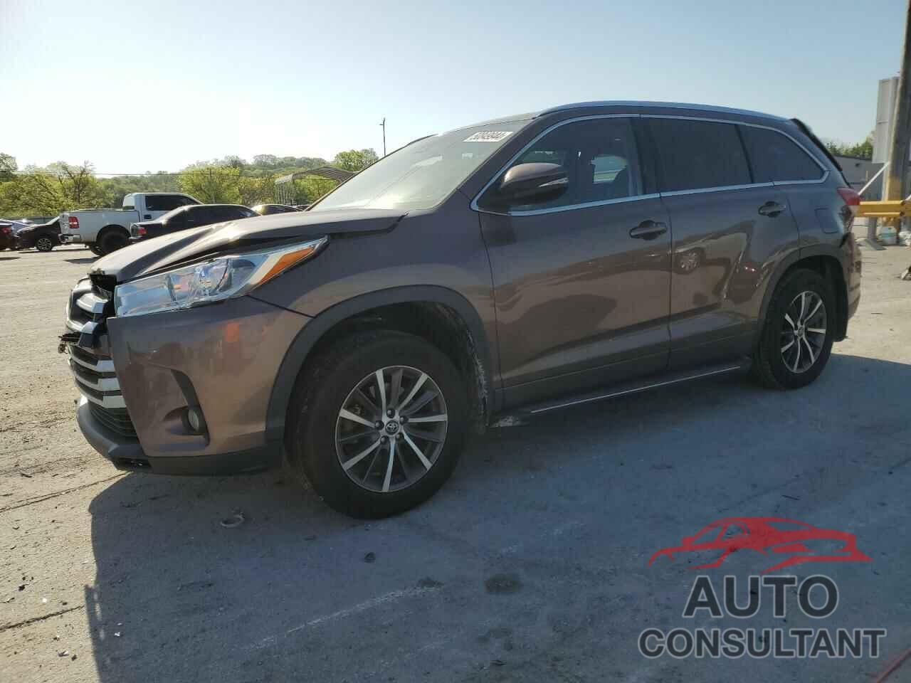 TOYOTA HIGHLANDER 2018 - 5TDJZRFH2JS847676