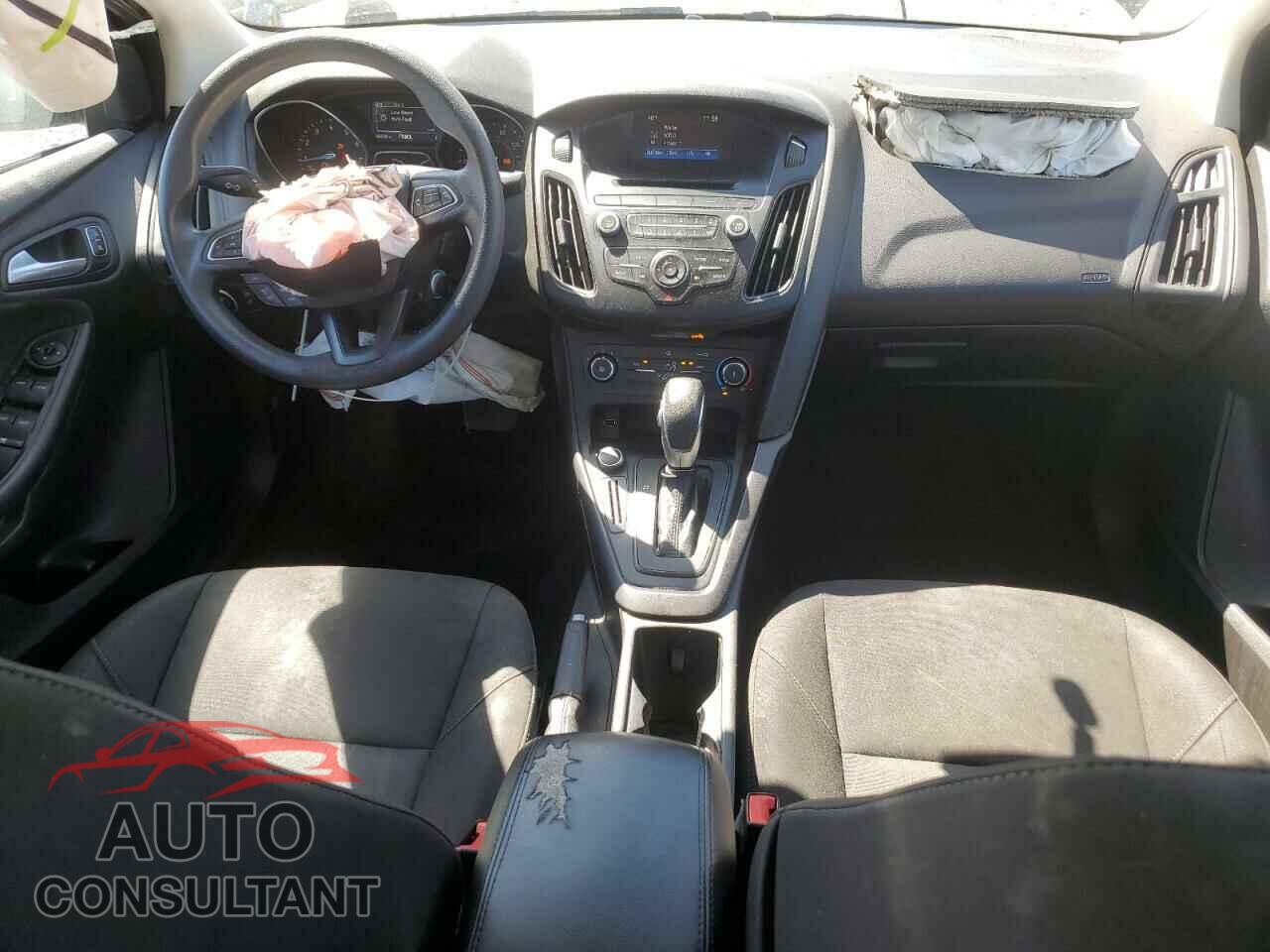 FORD FOCUS 2017 - 1FADP3F24HL248615