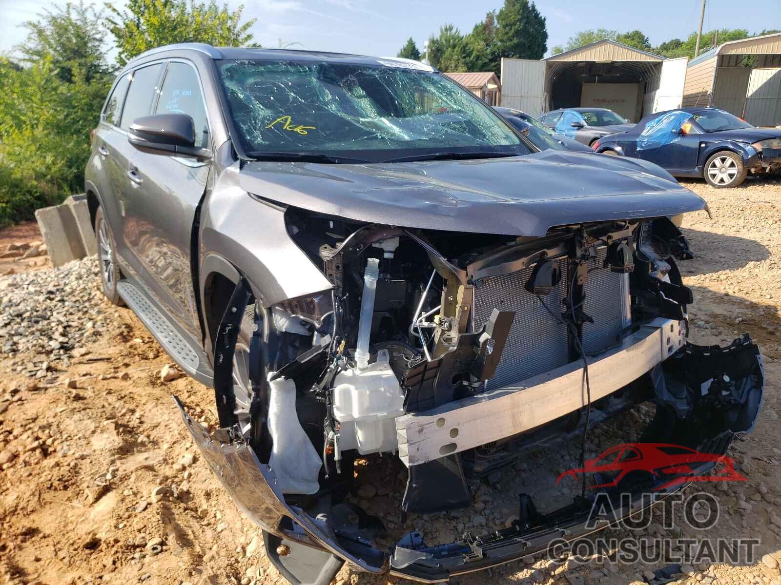 TOYOTA HIGHLANDER 2019 - 5TDKZRFH8KS570490