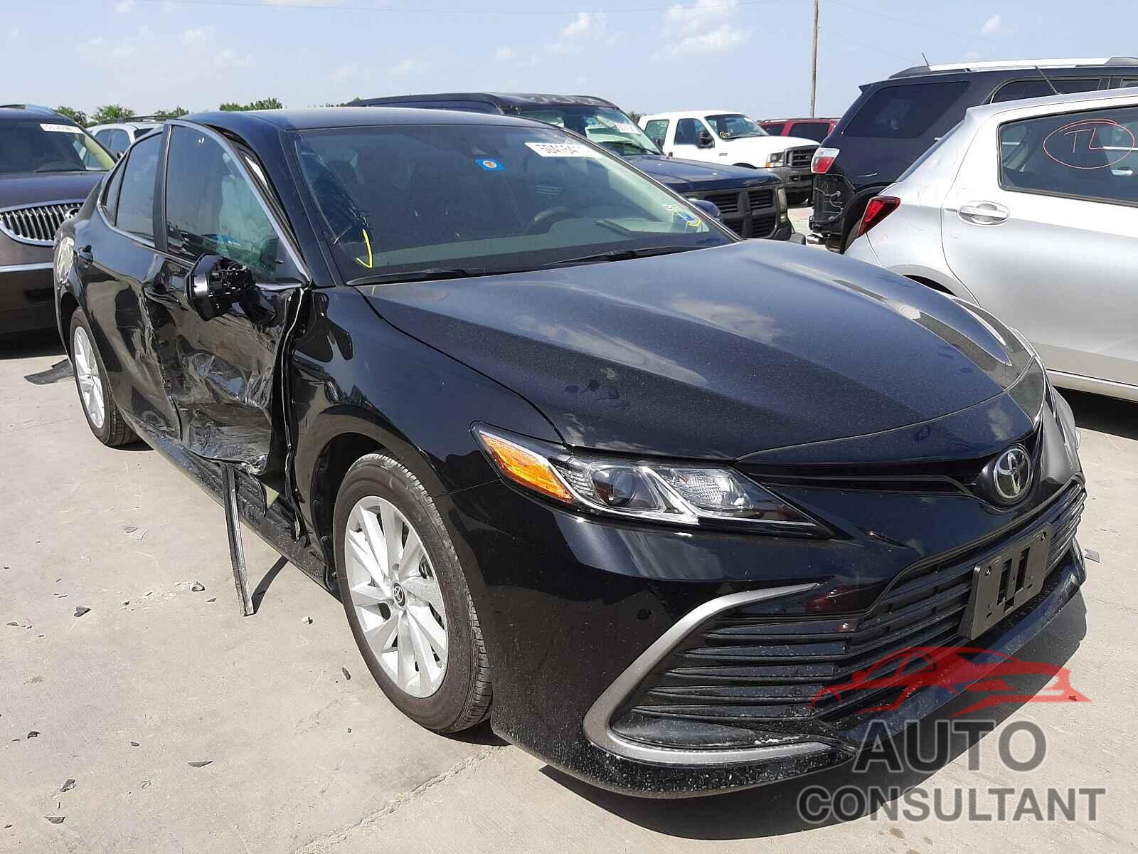 TOYOTA CAMRY 2021 - 4T1C11AK2MU541111