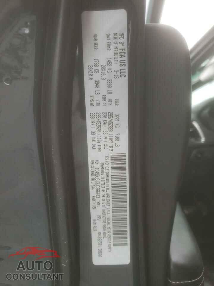 DODGE DURANGO 2018 - 1C4SDJGJ3JC266033
