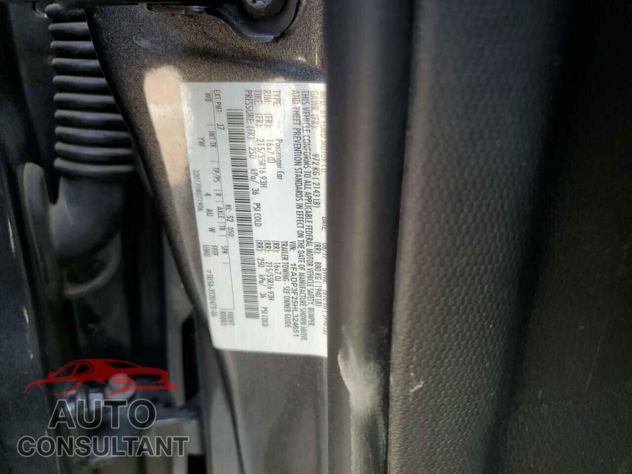 FORD FOCUS 2017 - 1FADP3F25HL324651