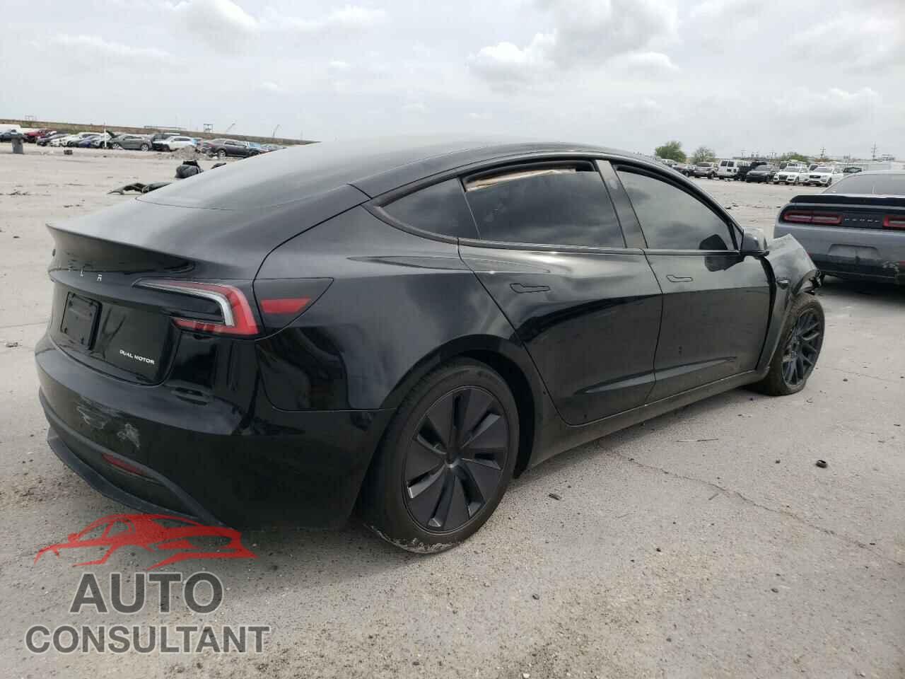 TESLA MODEL 3 2024 - 5YJ3E1EB8RF717033