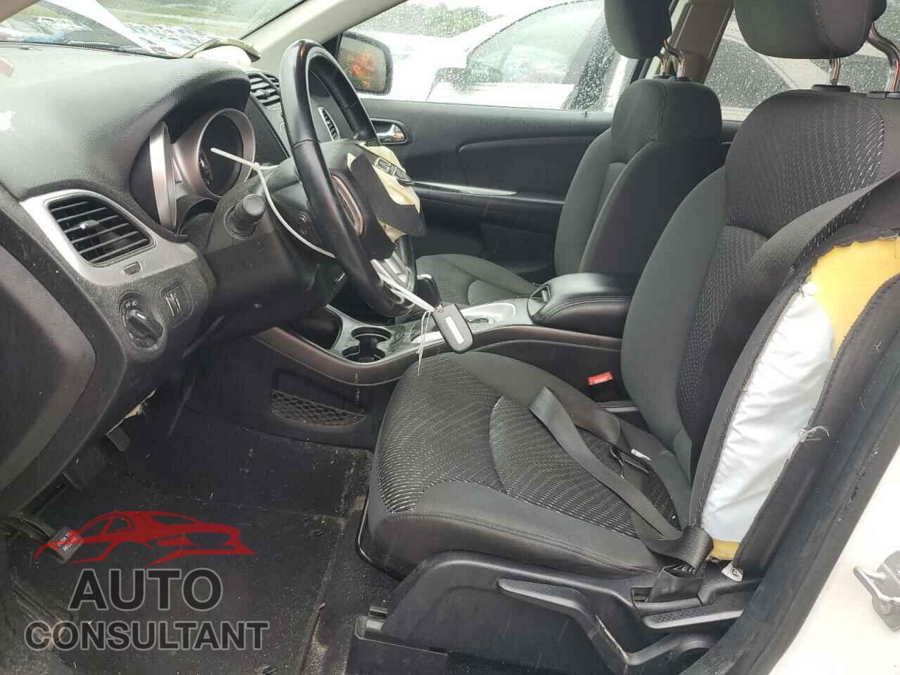 DODGE JOURNEY 2018 - 3C4PDCAB5JT528920