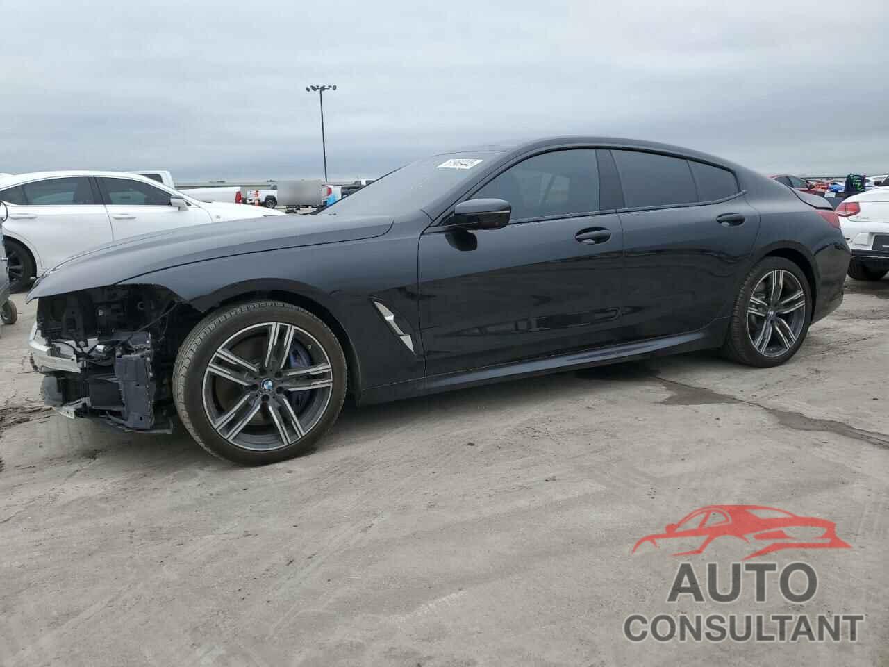 BMW 8 SERIES 2022 - WBAGV4C01NCH18603