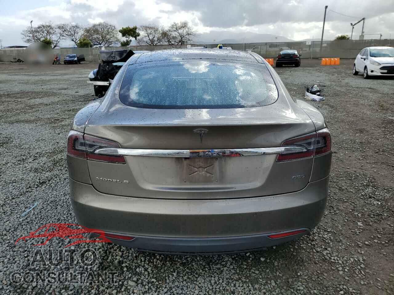 TESLA MODEL S 2015 - 5YJSA1H26FF096714