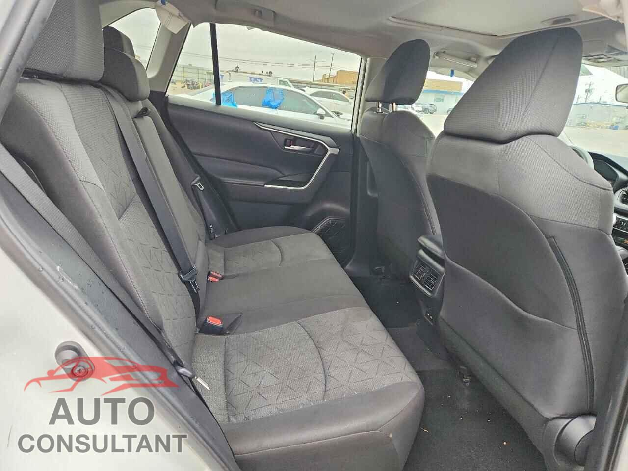 TOYOTA RAV4 2021 - 2T3W1RFVXMC149422
