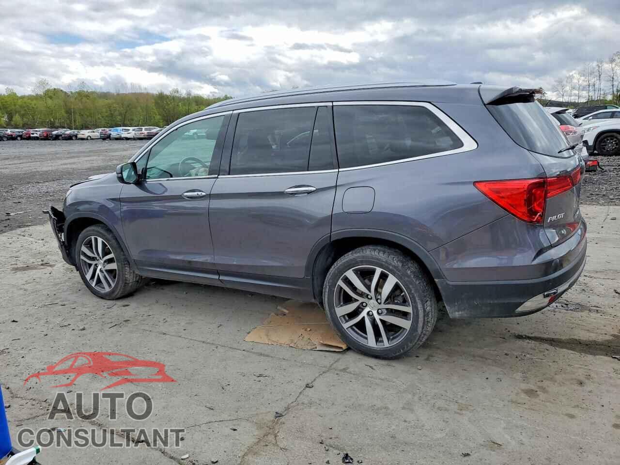 HONDA PILOT 2018 - 5FNYF6H96JB043641