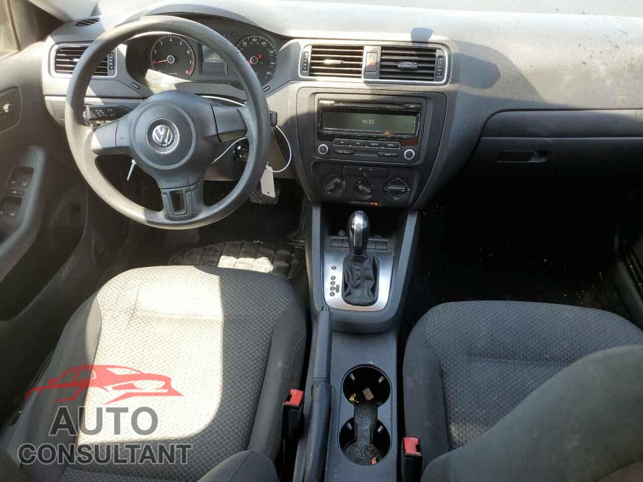 VOLKSWAGEN JETTA 2012 - 3VW2K7AJ3CM383031