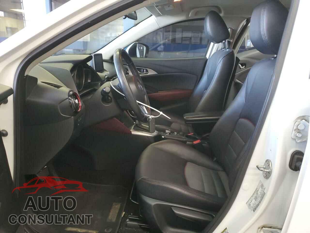 MAZDA CX-3 2017 - JM1DKFC76H0148124