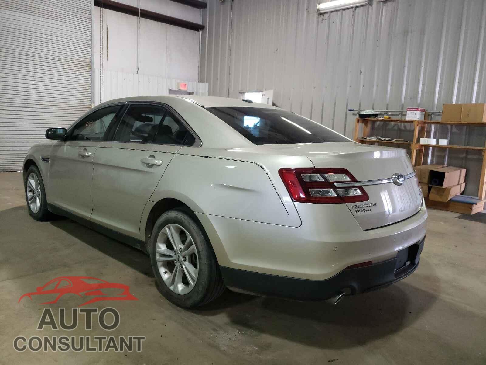 FORD TAURUS 2017 - 1FAHP2E88HG127435