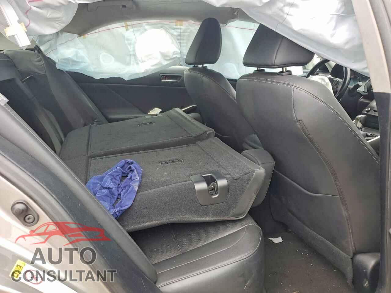 LEXUS IS 2016 - JTHBA1D28G5021052