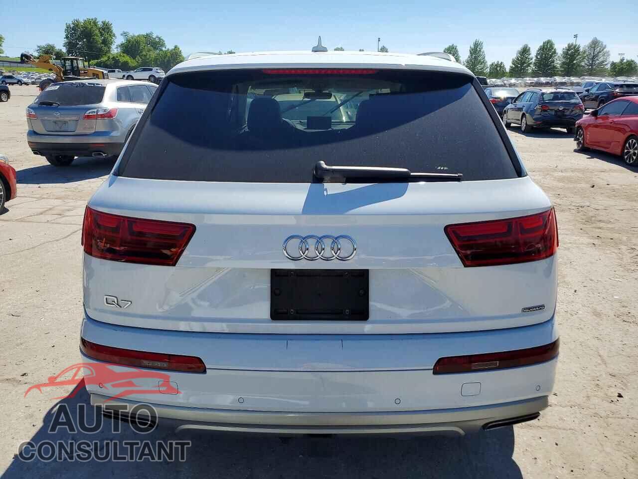 AUDI Q7 2019 - WA1LHAF79KD042575
