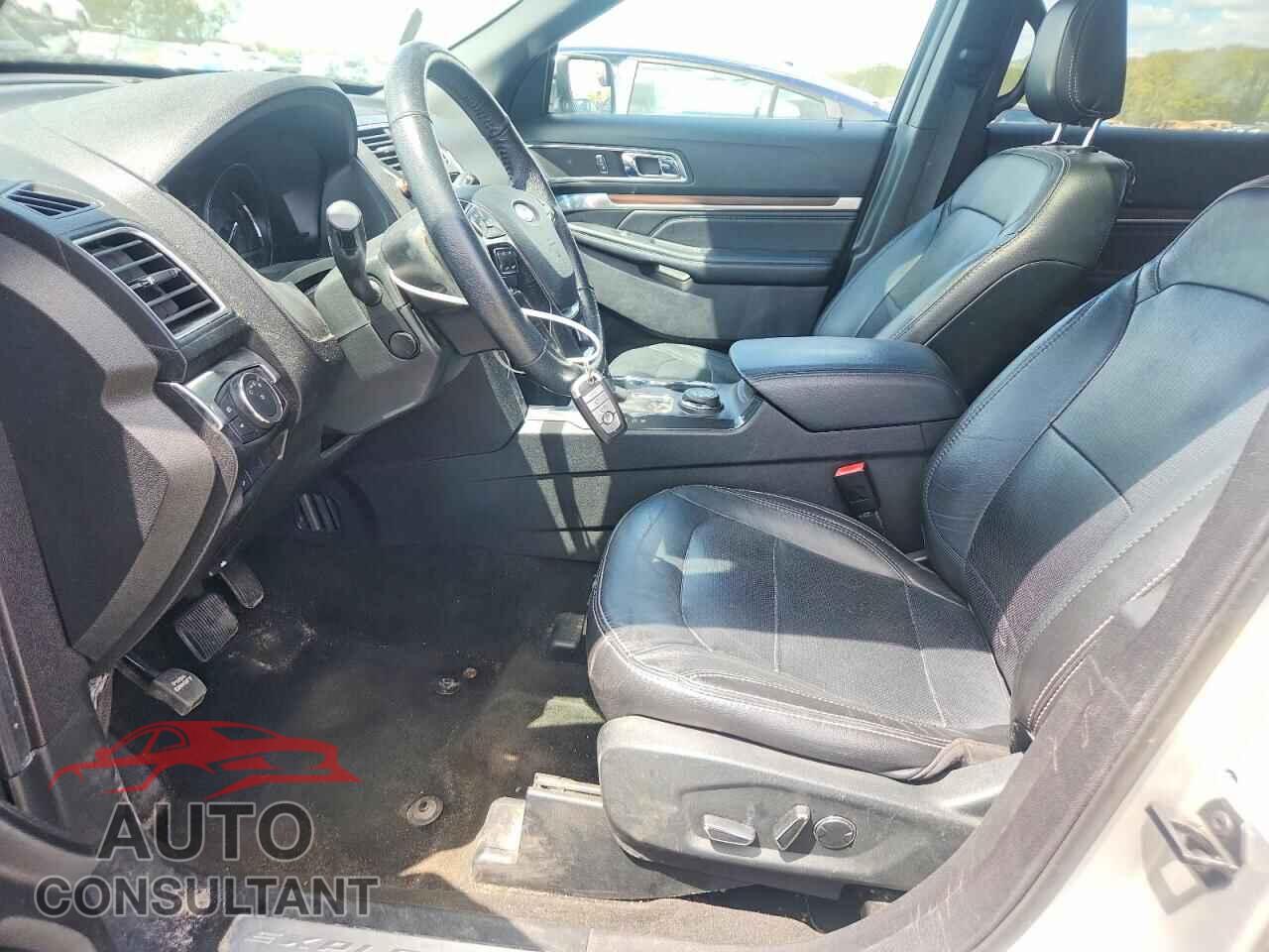 FORD EXPLORER 2018 - 1FM5K8F80JGB45121