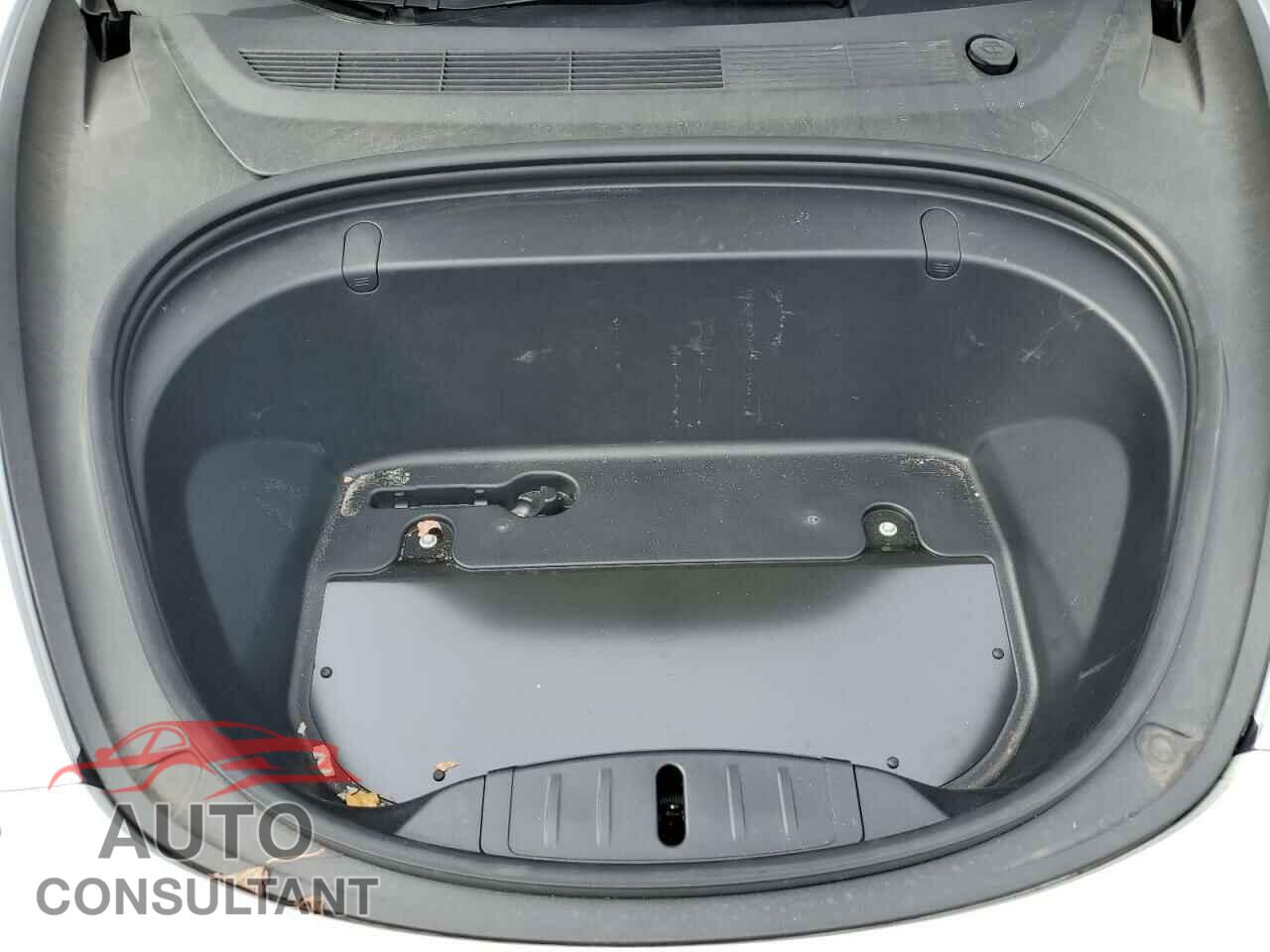 TESLA MODEL 3 2018 - 5YJ3E1EB5JF122015