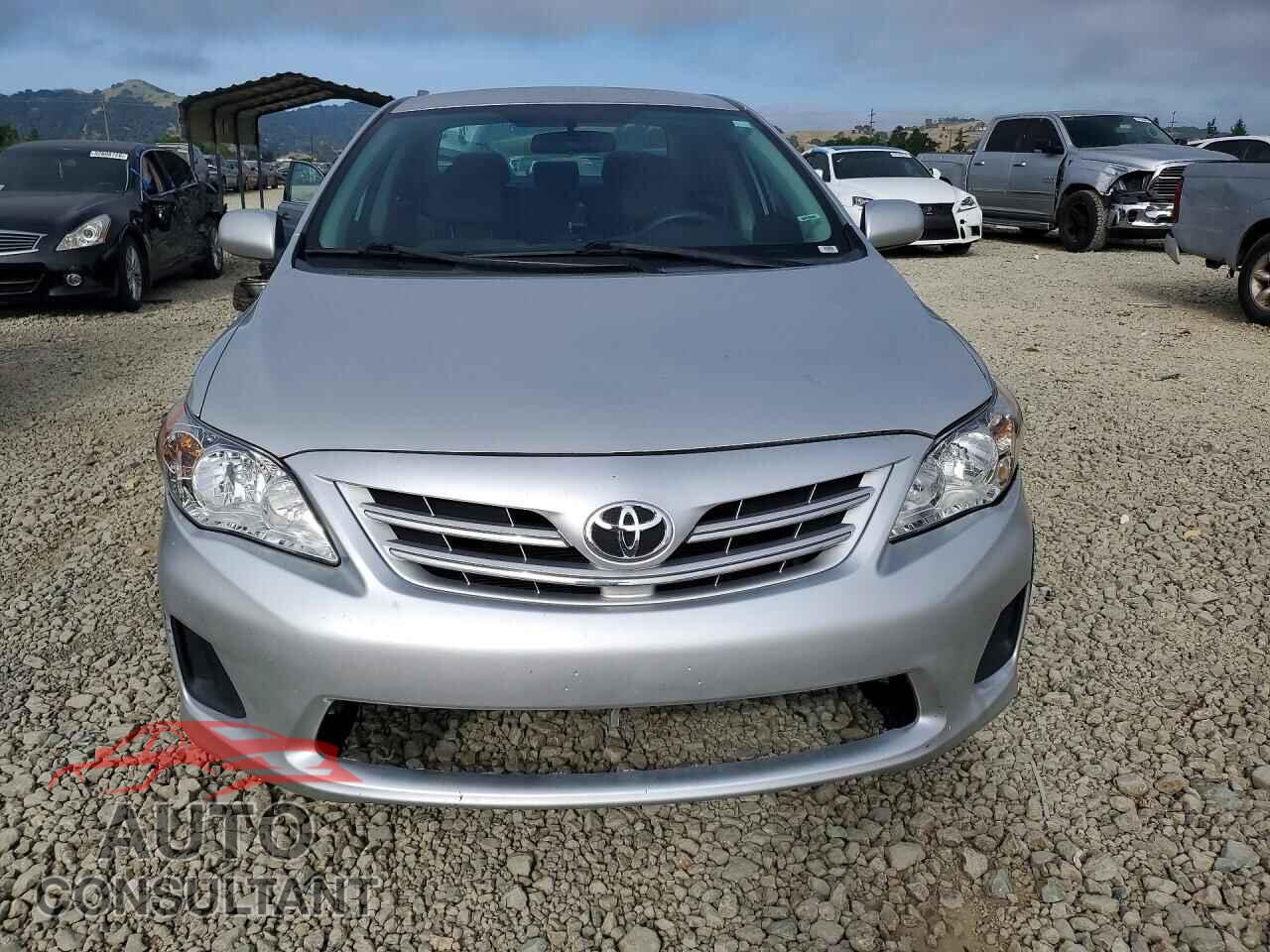 TOYOTA COROLLA 2013 - 2T1BU4EE2DC092023