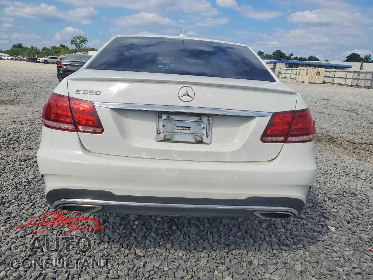 MERCEDES-BENZ E-CLASS 2015 - WDDHF5KB3FB098537