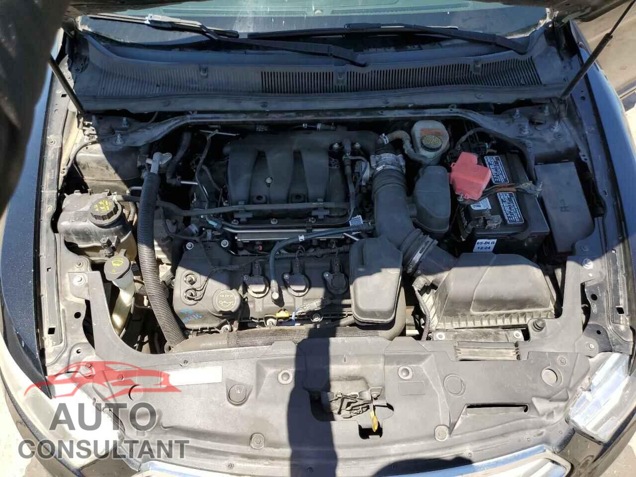 FORD TAURUS 2015 - 1FAHP2E89FG159050