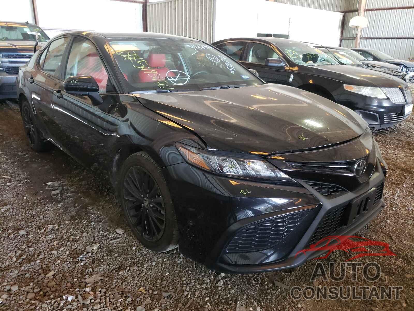 TOYOTA CAMRY 2021 - 4T1G11AK5MU453879