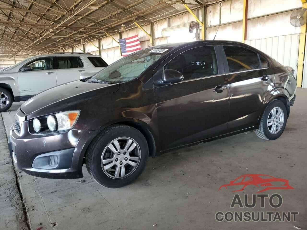 CHEVROLET SONIC 2013 - 1G1JC5SH8D4113326