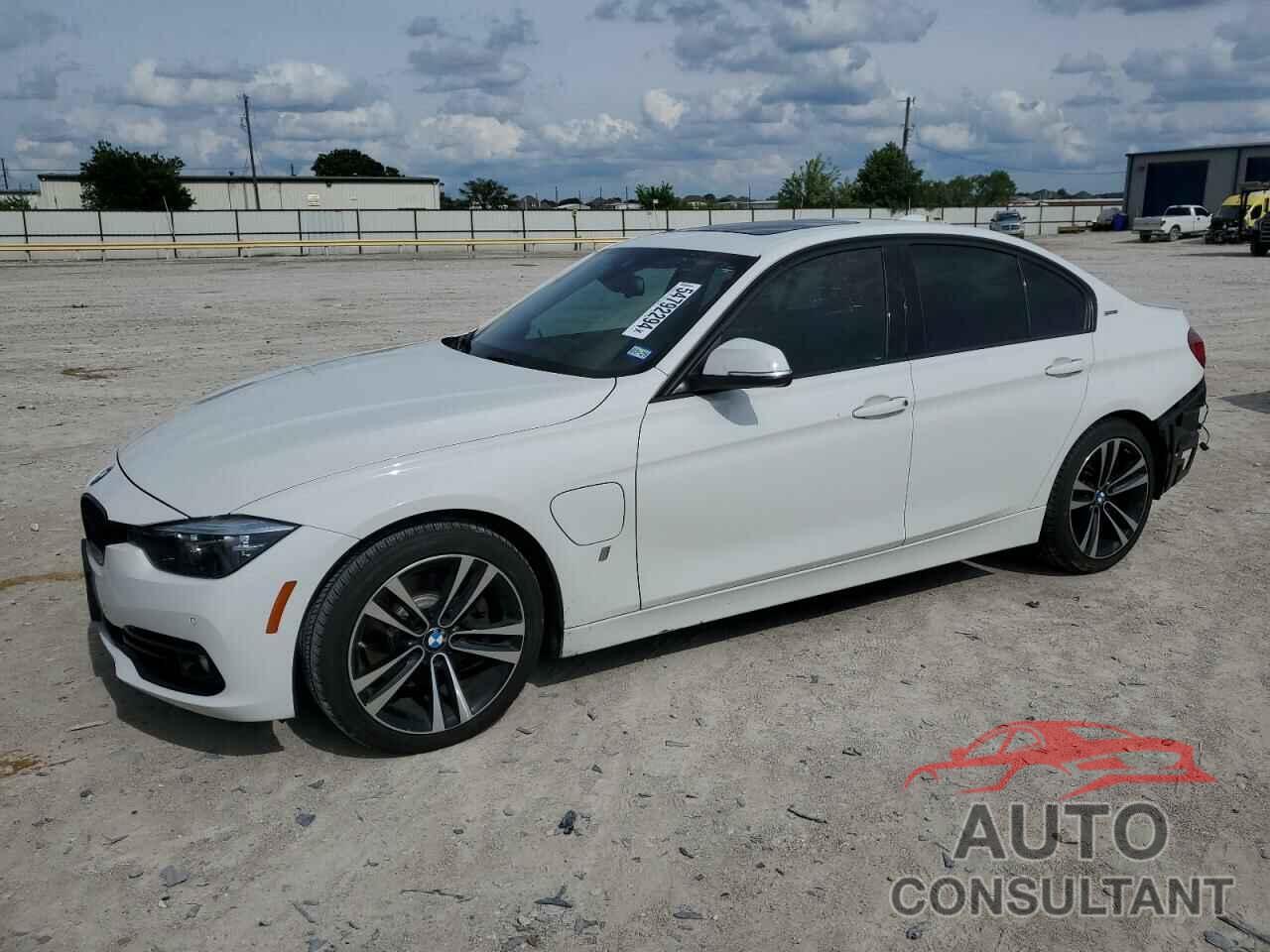 BMW 3 SERIES 2018 - WBA8E1C59JA178614