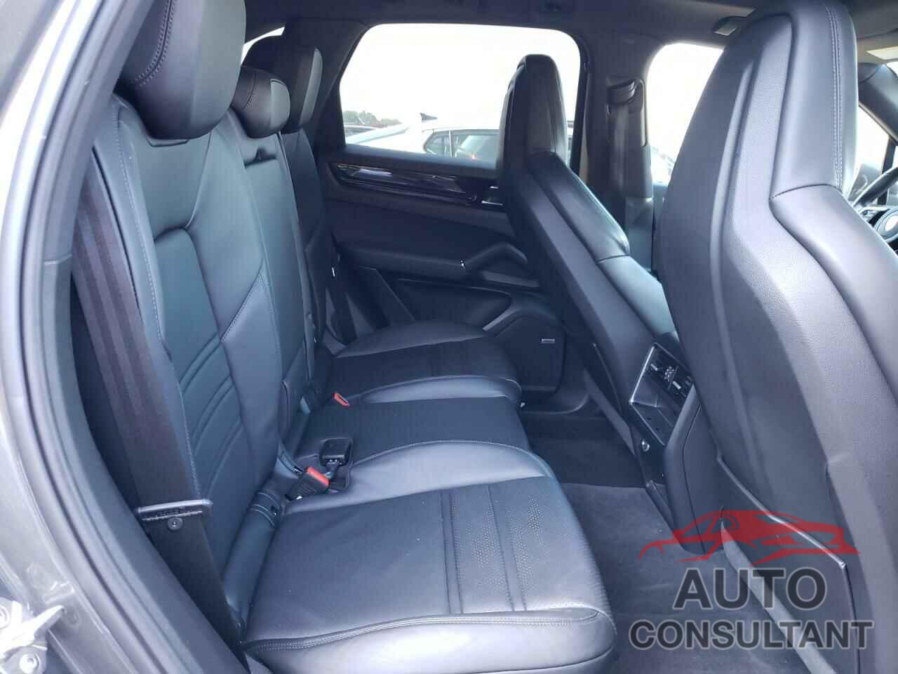 PORSCHE CAYENNE 2019 - WP1AA2AY8KDA15938