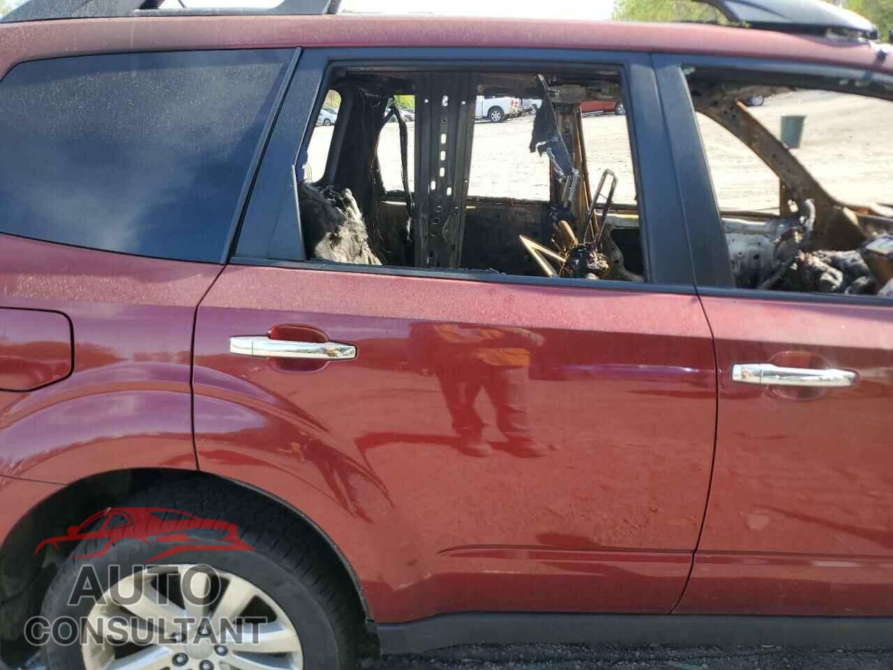 SUBARU FORESTER 2013 - JF2SHAEC0DH437421