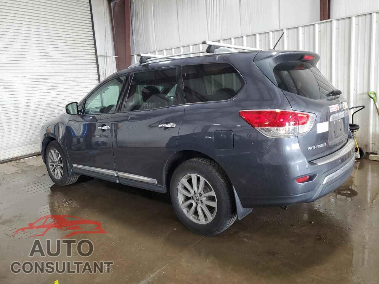 NISSAN PATHFINDER 2013 - 5N1AR2MM2DC647132