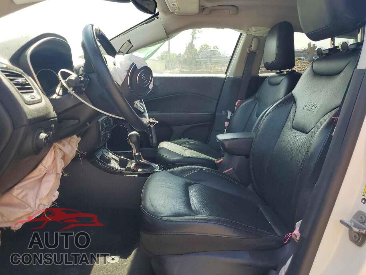 JEEP COMPASS 2018 - 3C4NJDCB6JT373801